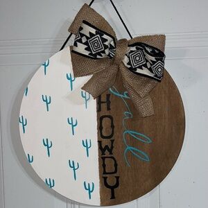 Rustic Howdy Wall Decor with Bow